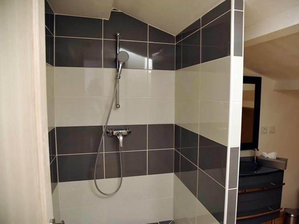 โคล่ เดอ ลา โกลงบ์ Hotel Pouzols ภายนอก รูปภาพ